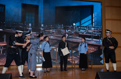 红色艺术绽新花，青春热血谱华章——无锡商院话剧《刑场上的婚礼》倾情上演与文化策划交流侧记